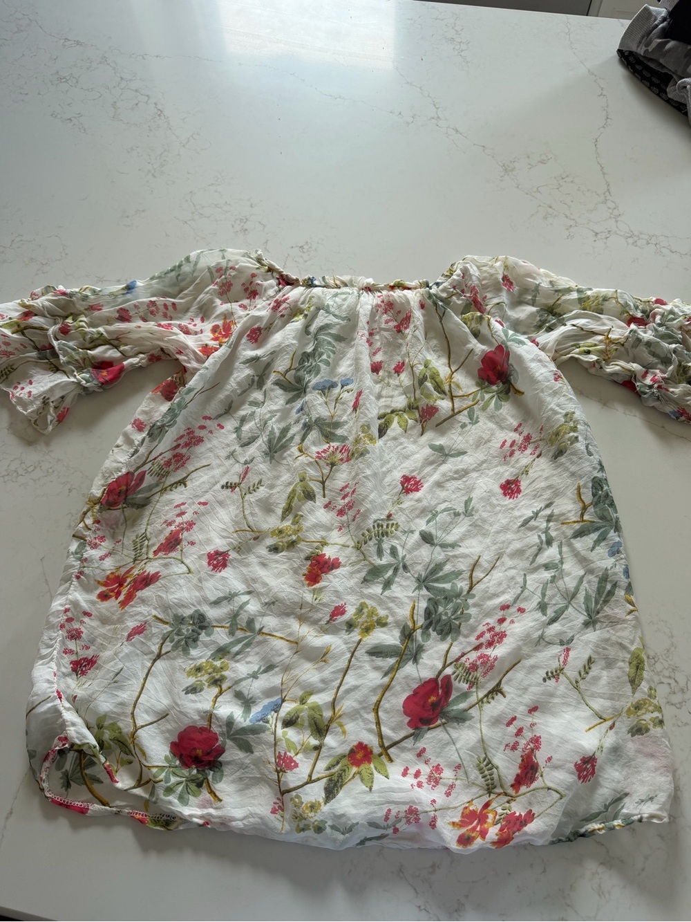 Bellambia Italian SILK Floral Blouse -M